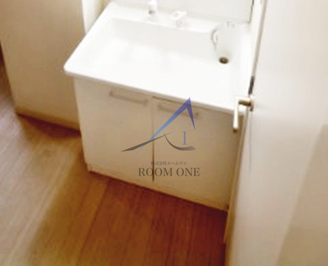 栄光ビルの洗面所|洗面台です。