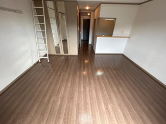 【内装】 | アシュランス | 洋室