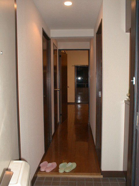 サンビューハイムの玄関