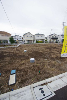 【外観】 | 【仲介手数料無料！！】府中市日新町5丁目　新築戸建て（全19棟）F号棟　4490万円 | 令和７年10月25日撮影　建築中