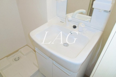 【洗面所】 | アイリスメゾン | 独立洗面台です。