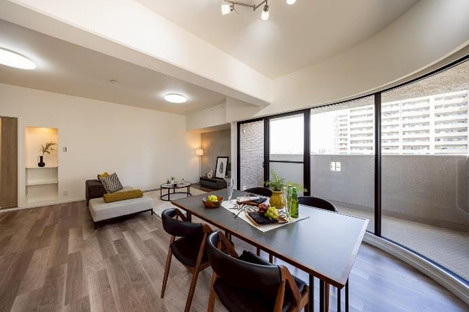 ハイネス東灘の居間・リビング