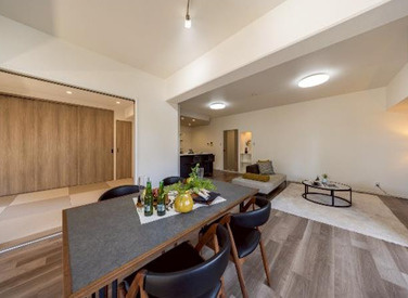 ハイネス東灘の居間・リビング