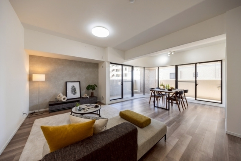 ハイネス東灘の居間・リビング