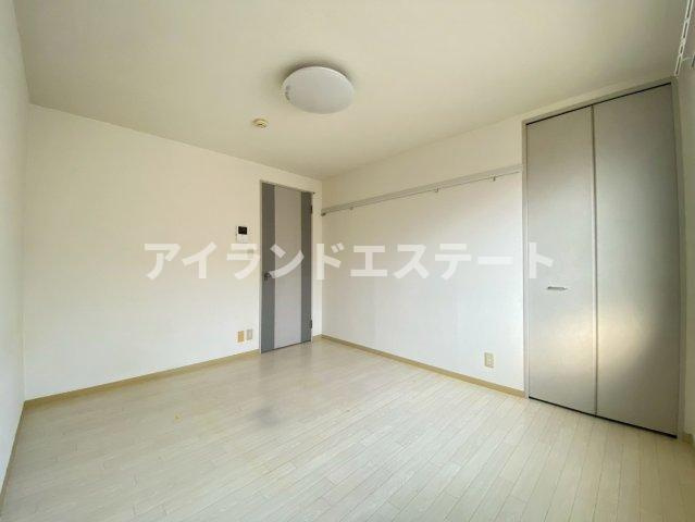 レヴィーユ　駅近　室内洗濯機置場　バストイレ別の内装