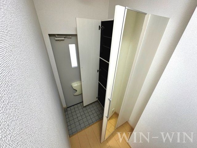 ライラック Bの玄関|イメージ（同建物内別部屋の写真です）
