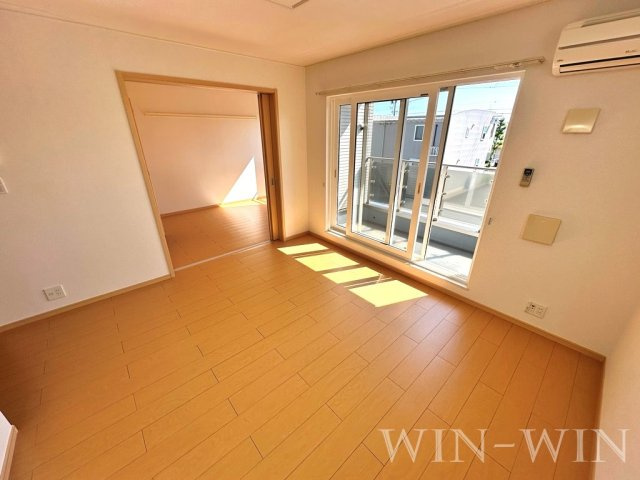 ライラック Bの居間・リビング|イメージ（同建物内別部屋の写真です）