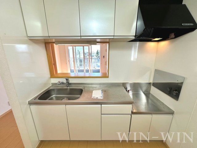 ライラック Bのキッチン|イメージ（同建物内別部屋の写真です）