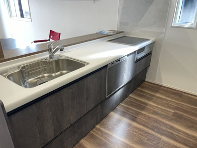 【キッチン】 | 天童市久野本【新築建売】リリーフA棟 | 広々ワイドなキッチンは料理がしやすく快適です。