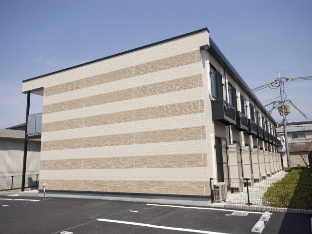 レオパレスブルーメの外観