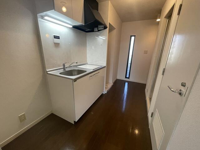 パールコート五月台の玄関