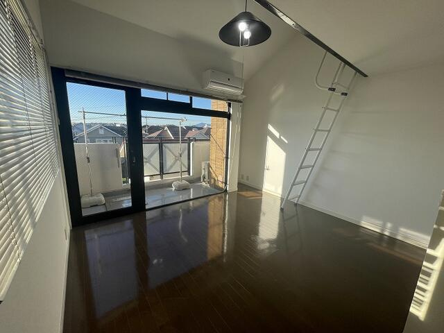 パールコート五月台の居間・リビング