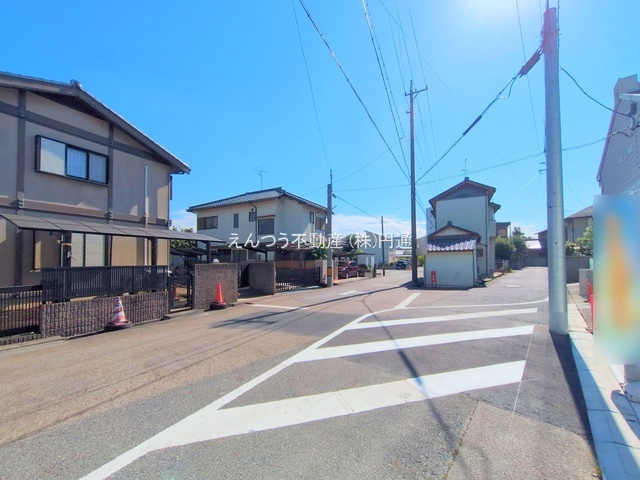 ハートフルタウン妙慶町2期の前面道路含む現地写真