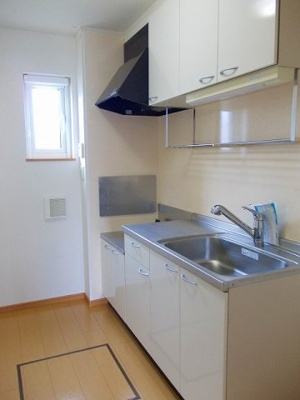 【キッチン】 | セイバリーウエスト | コンパクトなキッチンで掃除もラクラク