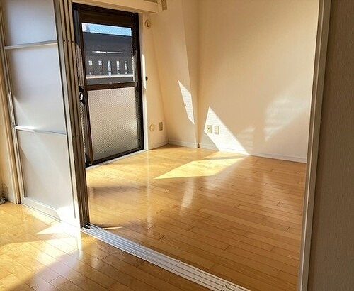 ニューライフ新宿参番館の居間・リビング|洋室　※2023年10月撮影