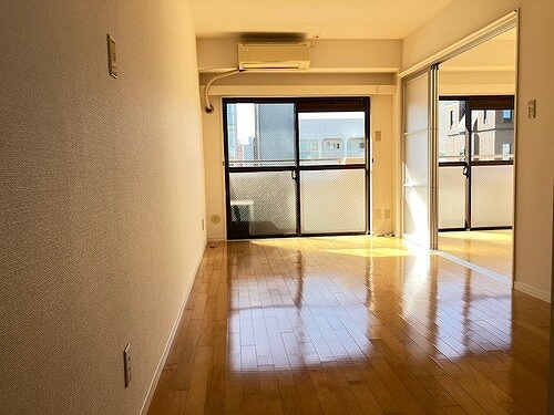 ニューライフ新宿参番館の居間・リビング|リビングダイニング ※2023年10月撮影