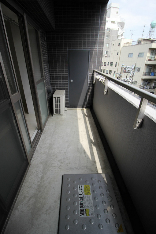 【バルコニー】