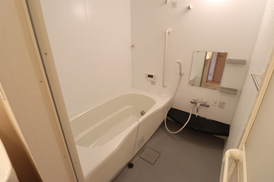 【浴室】 | モンソレーユA
