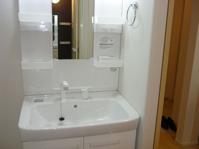 【洗面所】 | ラフェリオⅡ | シャワー付き洗面台♪