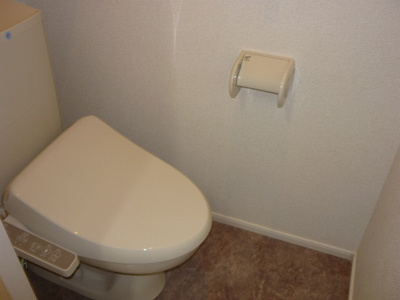 【トイレ】 | ラフェリオⅡ | 温水洗浄便座付き♪