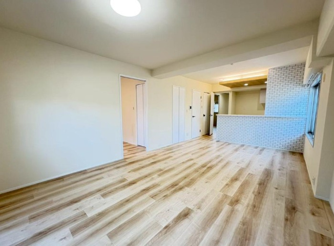 【洋室】 | コスモハイツ小阪　★角部屋・リノベーション | 広々3LDKです！