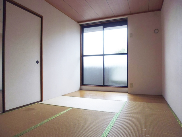 エーデルワイスの和室|広めの和室のお部屋です！