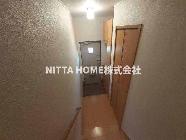 グリーン・コートⅠの玄関|広いスペースの玄関です(^^)/