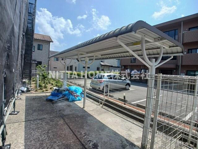 グリーン・コートⅠのその他共用部分|屋根付きの駐輪場は無料です★