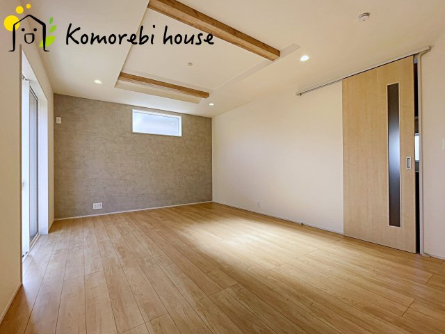 蓮田市椿山2丁目　6期　新築一戸建て　ブルーミングガーデン　01の居間・リビング|26.3.5撮影済み