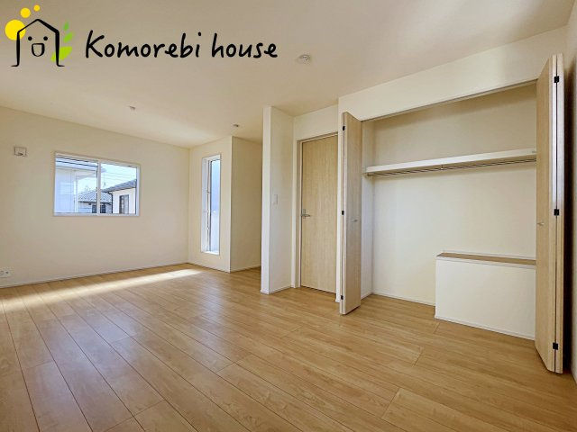 蓮田市椿山2丁目　6期　新築一戸建て　ブルーミングガーデン　01の寝室|26.3.5撮影済み