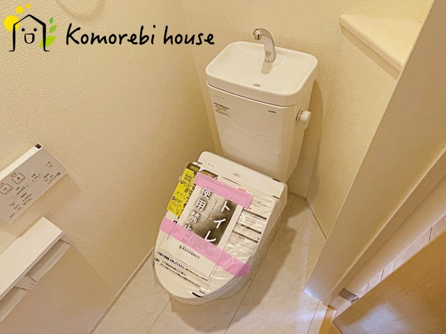 蓮田市椿山2丁目　6期　新築一戸建て　ブルーミングガーデン　01のトイレ|26.3.5撮影済み