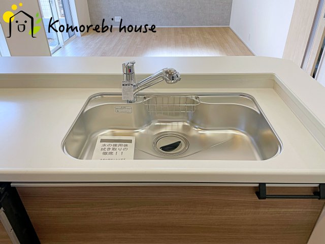 蓮田市椿山2丁目　6期　新築一戸建て　ブルーミングガーデン　01のキッチン|26.3.5撮影済み