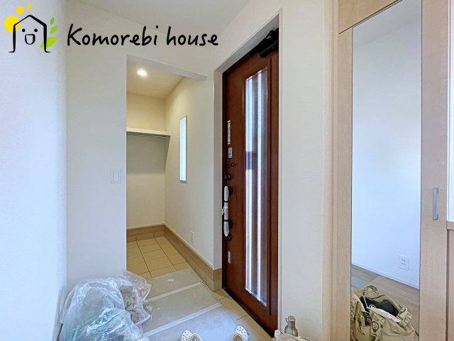 蓮田市椿山2丁目　6期　新築一戸建て　ブルーミングガーデン　01の玄関|26.3.5撮影済み