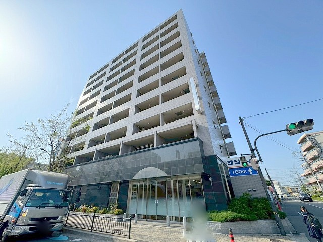 第1関根マンションの外観