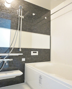 ルボワ天満橋の浴室