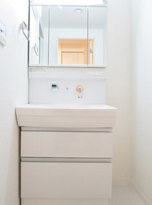 ルボワ天満橋の独立洗面台