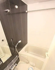 コンフォリア心斎橋EASTの浴室