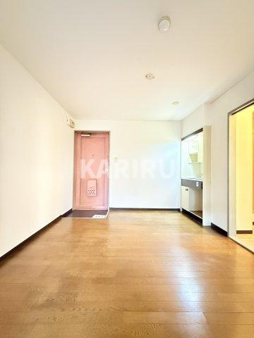 ライフハイツ中宮の居間・リビング