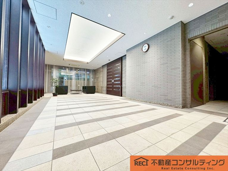 プレミスト六甲道のエントランス