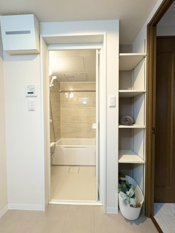 ランドマークシティ相生橋の収納|浴室横にも収納があります。