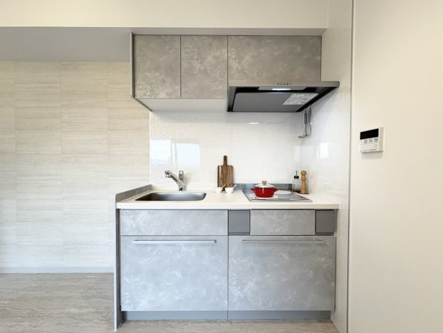 ランドマークシティ相生橋のキッチン|火の元を気にせず調理ができるIHです。