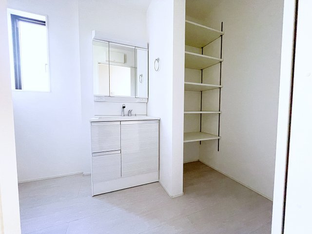 新築戸建・新築建売　郡山市横塚五丁目【ZEH水準住宅】芳賀小・郡山四中の洋室|同社施工例