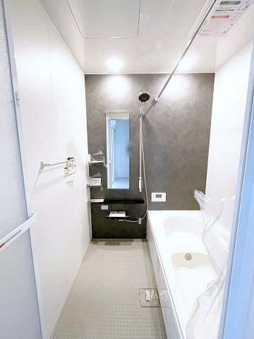 新築戸建・新築建売　郡山市横塚五丁目【ZEH水準住宅】芳賀小・郡山四中の玄関|同社施工例