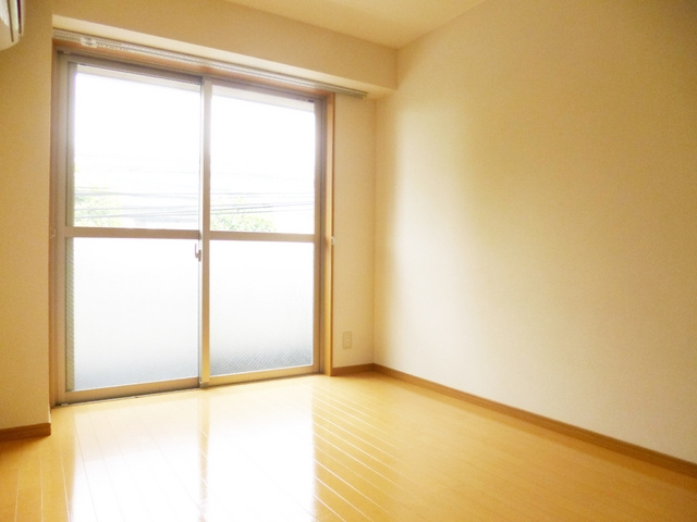 第二アルレ堀之内の寝室|陽当たり良好のお部屋です☆