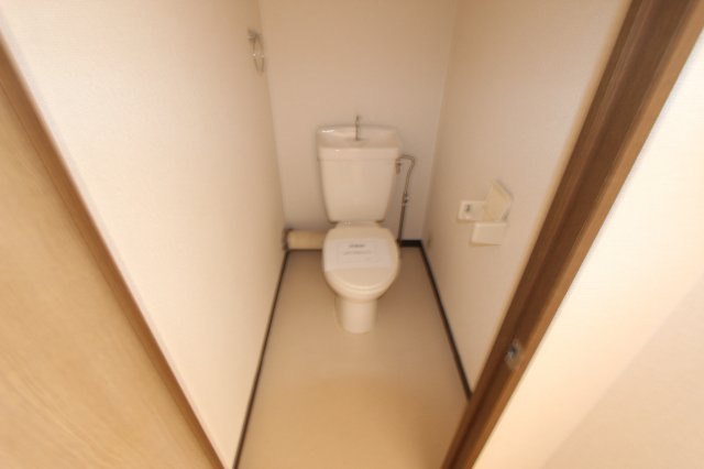 グランドステータス楠のトイレ|ゆったりとした空間のトイレです