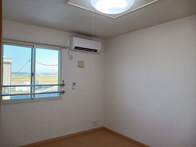 ノ－ス・エッセ　Ⅱの内装