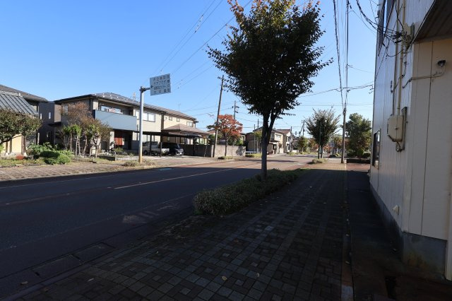 学校町１丁目長谷川駐車場＆車庫