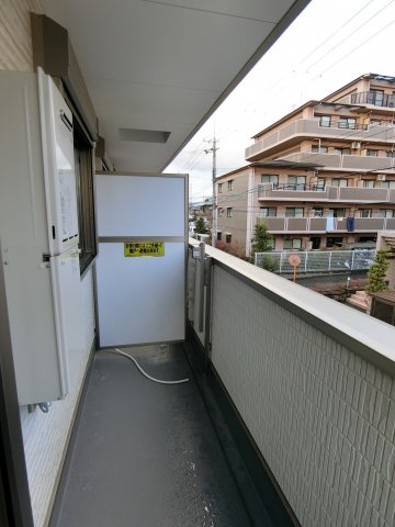 アヴェニール千里丘東のバルコニー