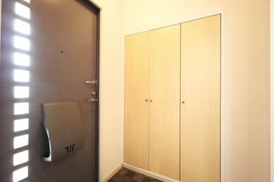 【玄関】 | ビレッジ石塚D