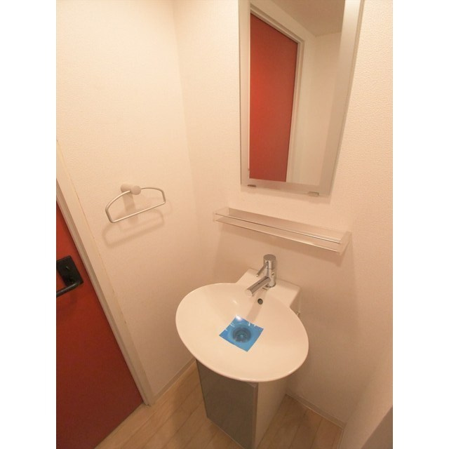 ＺＥＳＴＹ駒沢大学Ⅱの洗面所|スペースが確保できる洗面所です